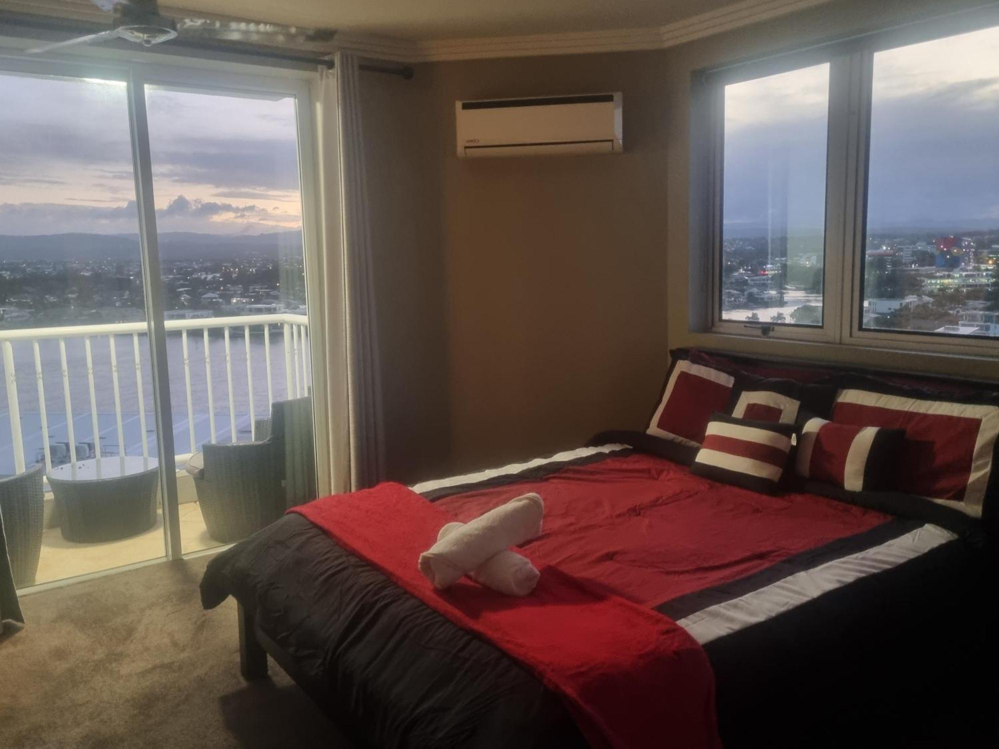 Apartment Superior Penthouse In Surfers Paradise On The