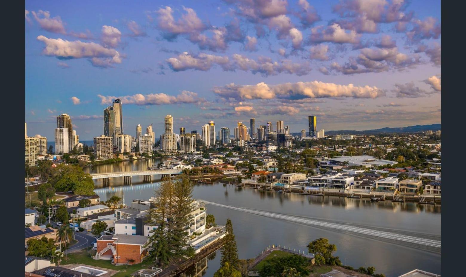 Apartment Superior Penthouse In Surfers Paradise On The *